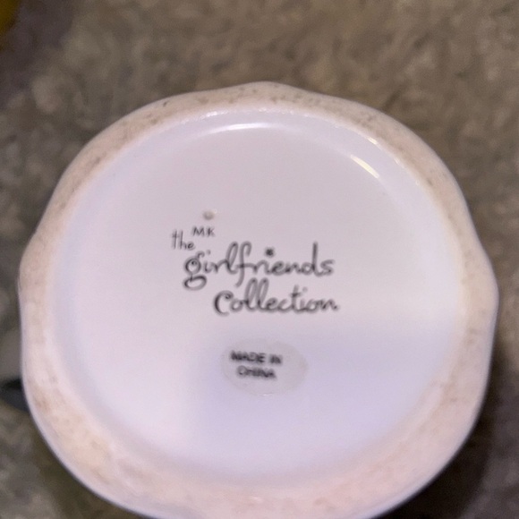 Mary Kay’s Girlfriend Collection Plates and cups - Picture 9 of 10
